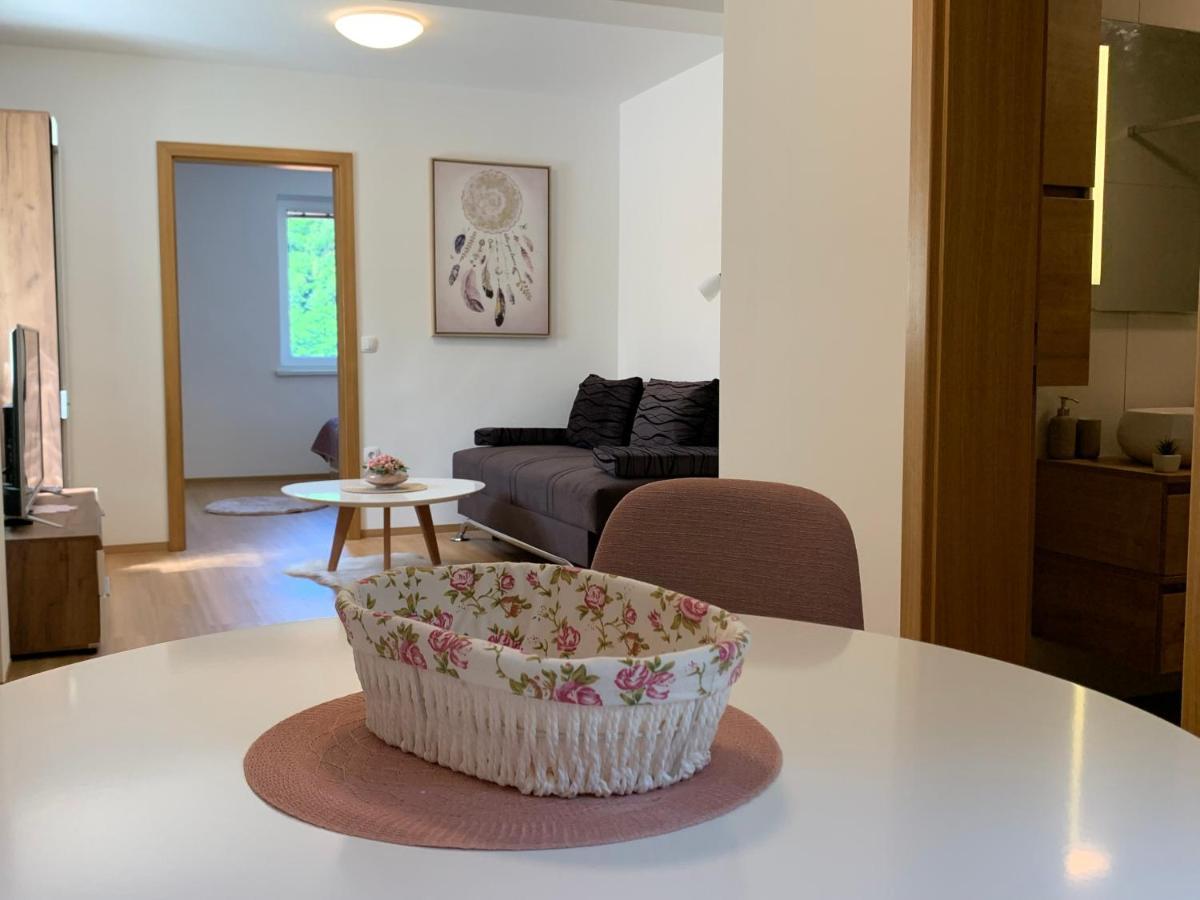 Apartmaji Pr' Nas *